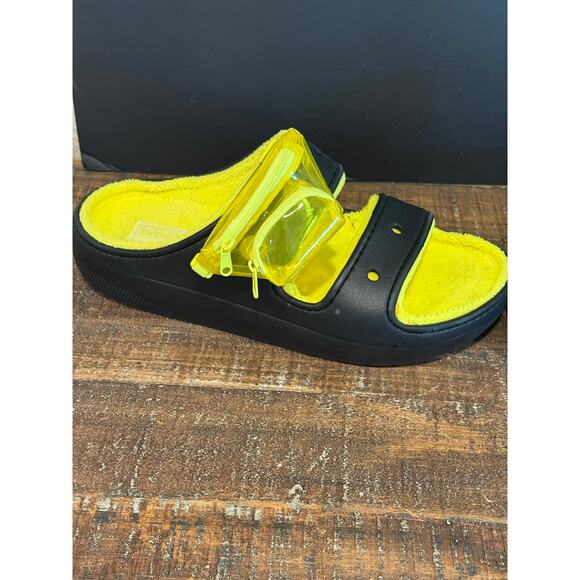 Men\'s Crocs Classic Cozzzy Towel Sandal Black Yellow Slide Mini Pouch Sz 10 main image 7